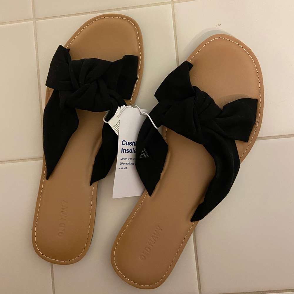 black knot slide sandals